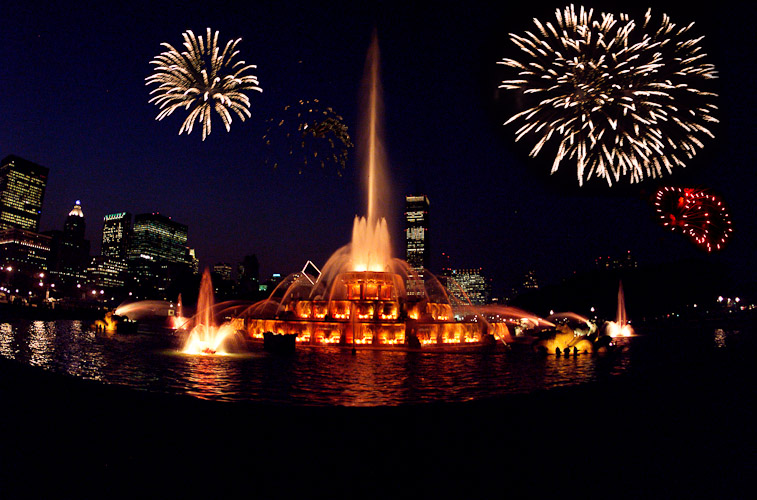 Night Image Chicago Buckingham Fountian with Fireworks